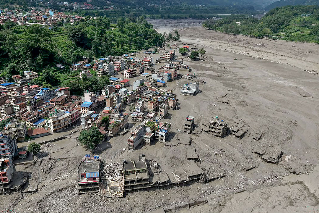 आरडीएनए  रिपोर्ट: जसले उजागर गर्छ बाढीले पुर्‍याएको क्षति र नदेखिएका पाटा, भल्टमै पुरिएको नगददेखि नक्साबाटै मेटिएको १३ हजार कित्ता जमिनसम्म